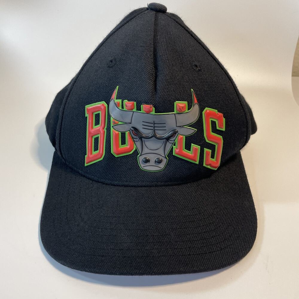 Mitchell & Ness Chicago Bulls Adult Hat Black Adjustable snapback NBA